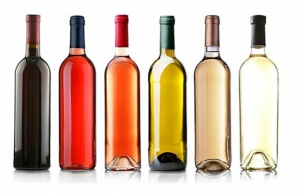 45% россиян предпочитают пить отечественное вино