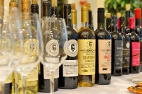 Россияне выбирают отечественное: Популярность импортных вин достигла рекордно низких значений